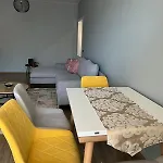 Modern Balconybright&spacious Fast Wi-fi דירה *
