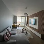 Modern Balconybright&spacious Fast Wi-fi טיראנה