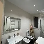 Modern Balconybright&spacious Fast Wi-fi טיראנה