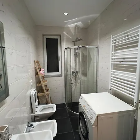 Apartment Modern Balconybright&spacious Fast Wi-fi