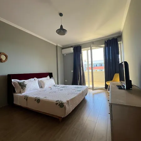 Διαμέρισμα Modern Balconybright&spacious Fast Wi-fi Τίρανα