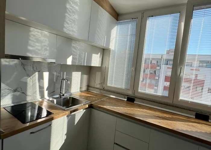 Apartment Modern Balconybright&spacious Fast Wi-fi *