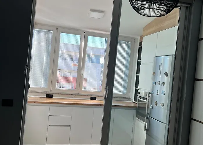 Modern Balconybright&spacious Fast Wi-fi Apartment