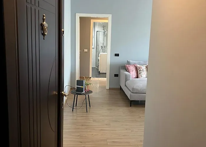 Modern Balconybright&spacious Fast Wi-fi Apartment *