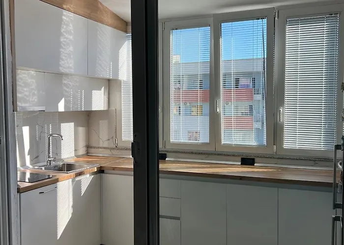 Apartment Modern Balconybright&spacious Fast Wi-fi *